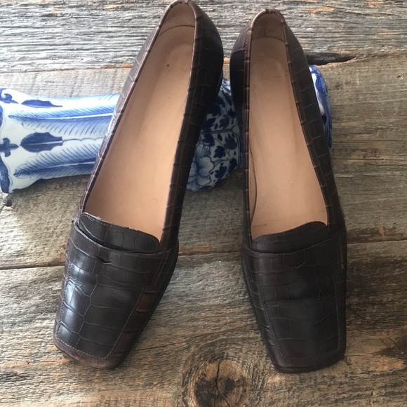 Harold's Brown Embossed Crocodile Loafers Size 8 - Picture 4 of 9